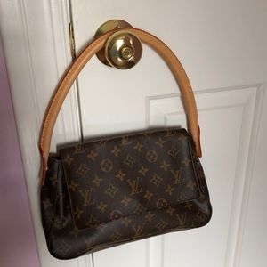 Louis Vuitton discontinue shoulder bag